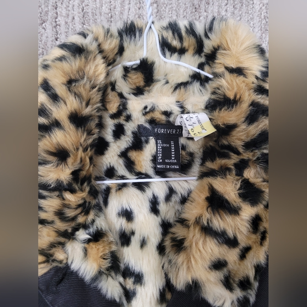 Forever 21 faux fur liked leopard denim jacket
